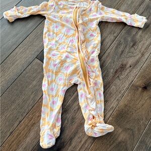 Caden Lane Ruffled Zipper Footie